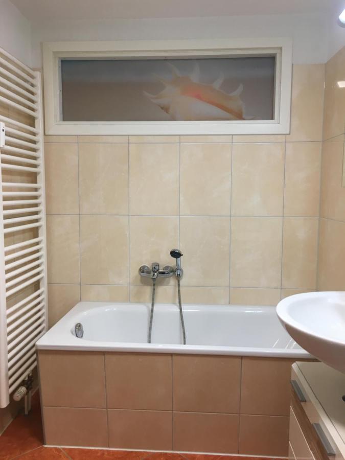 2-Zimmer-Wohnung In Stralsunds Altstadt 外观 照片